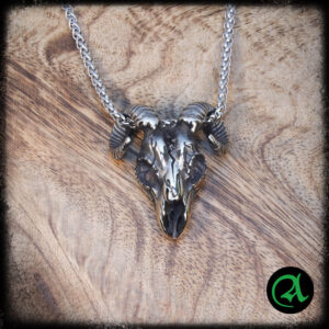 obesek ovnova lobanja